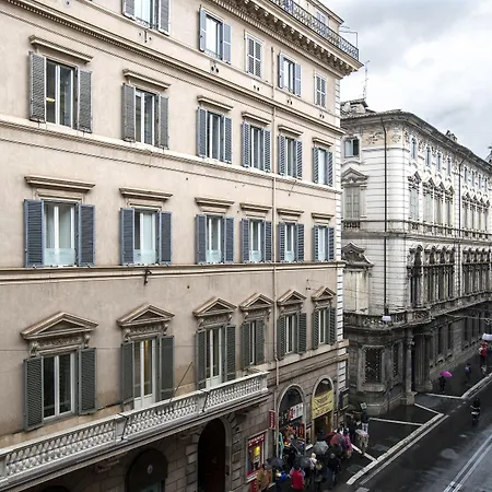Amazing Piazza Venezia Suites-2
